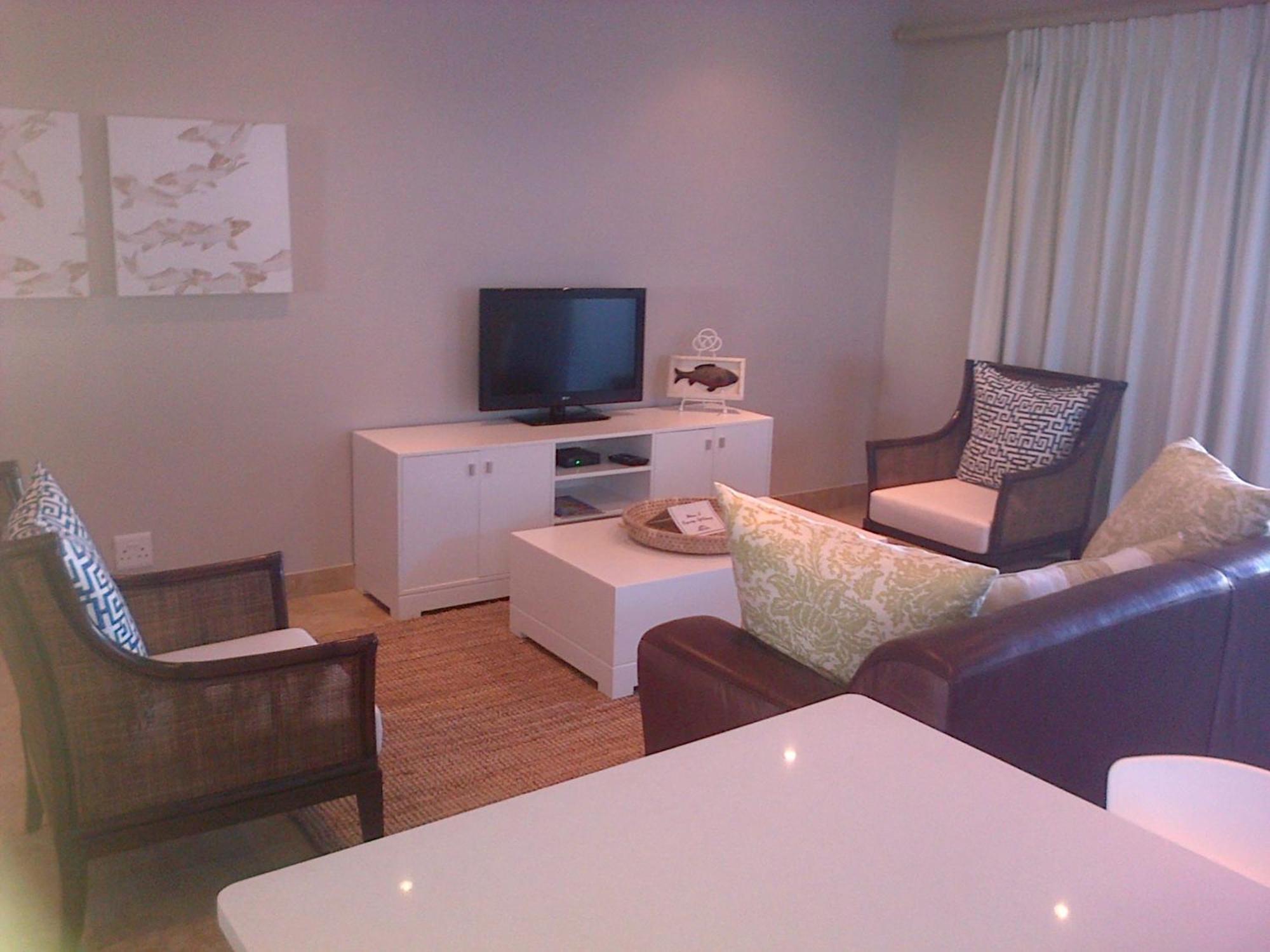 Kenjockity Self Catering Apartments Херманус Стая снимка