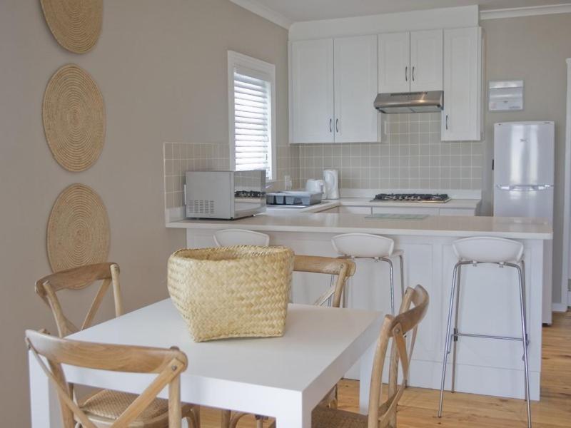 Kenjockity Self Catering Apartments Херманус Стая снимка